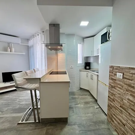 Relaxing Cristianos 公寓 *